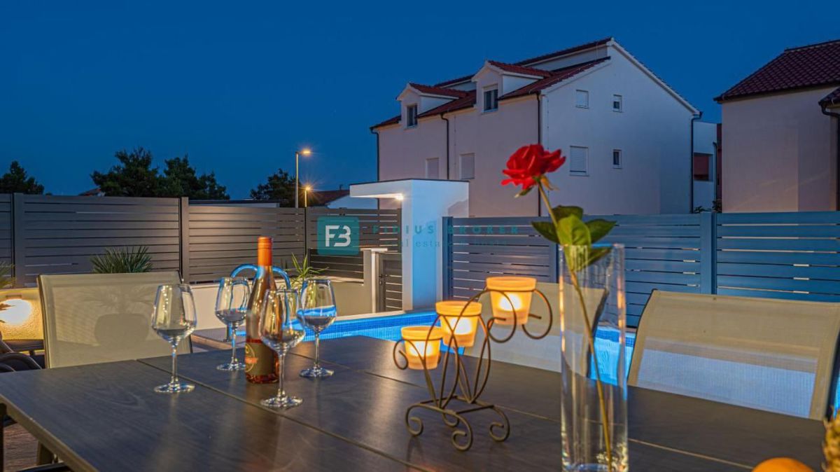 Kuća Na prodaju - ŠIBENSKO-KNINSKA VODICE