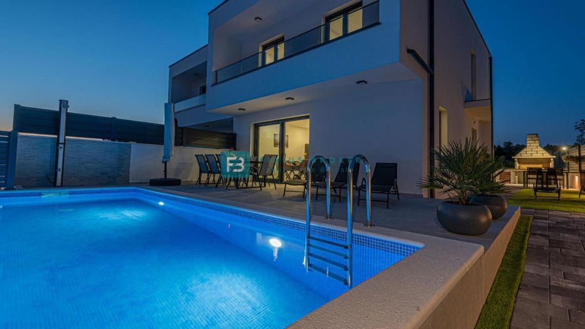 Kuća Na prodaju - ŠIBENSKO-KNINSKA VODICE