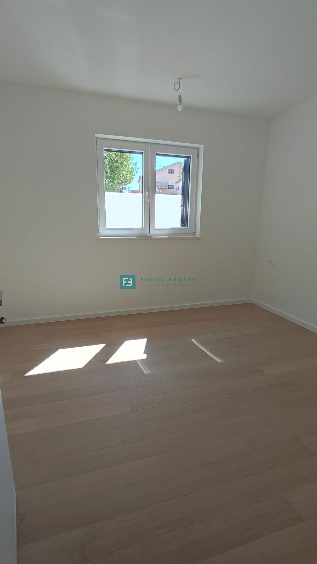 Flat For sale - ŠIBENSKO-KNINSKA VODICE
