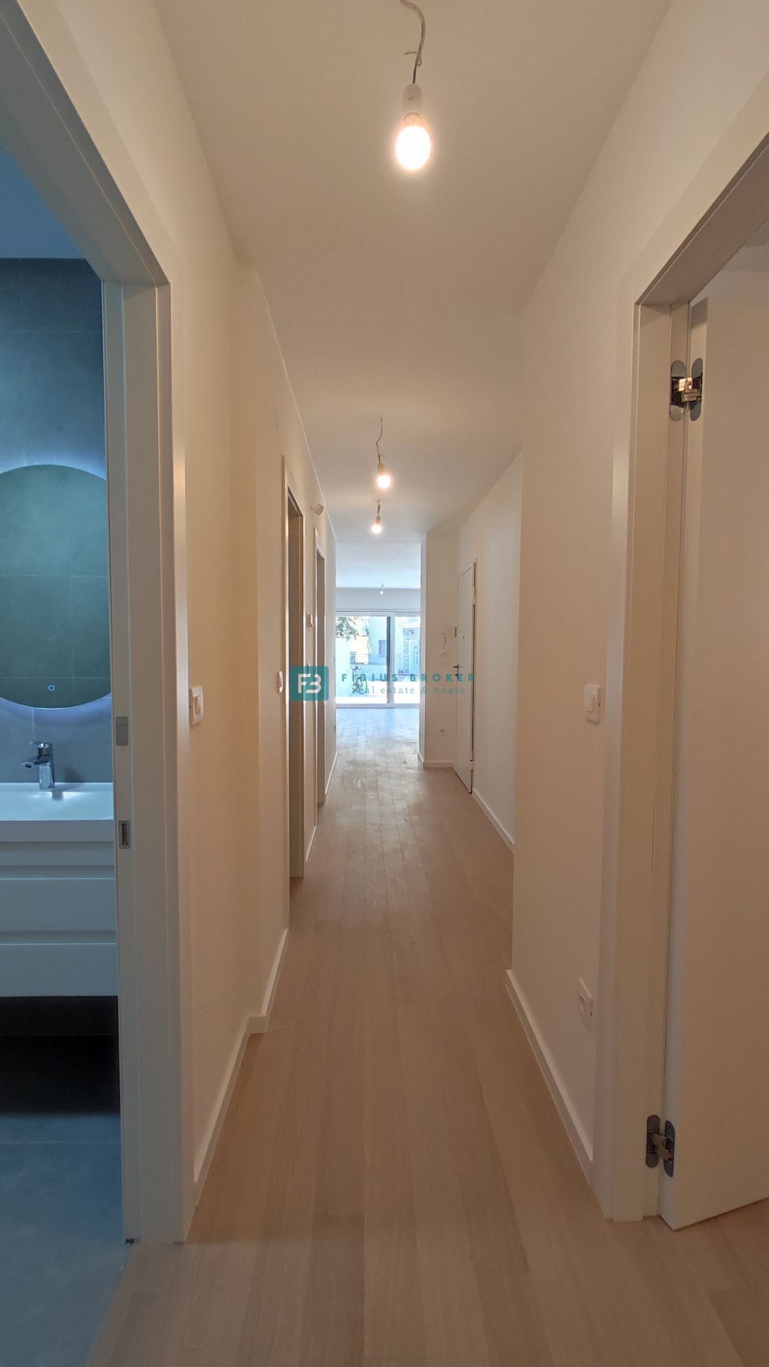 Flat For sale - ŠIBENSKO-KNINSKA VODICE