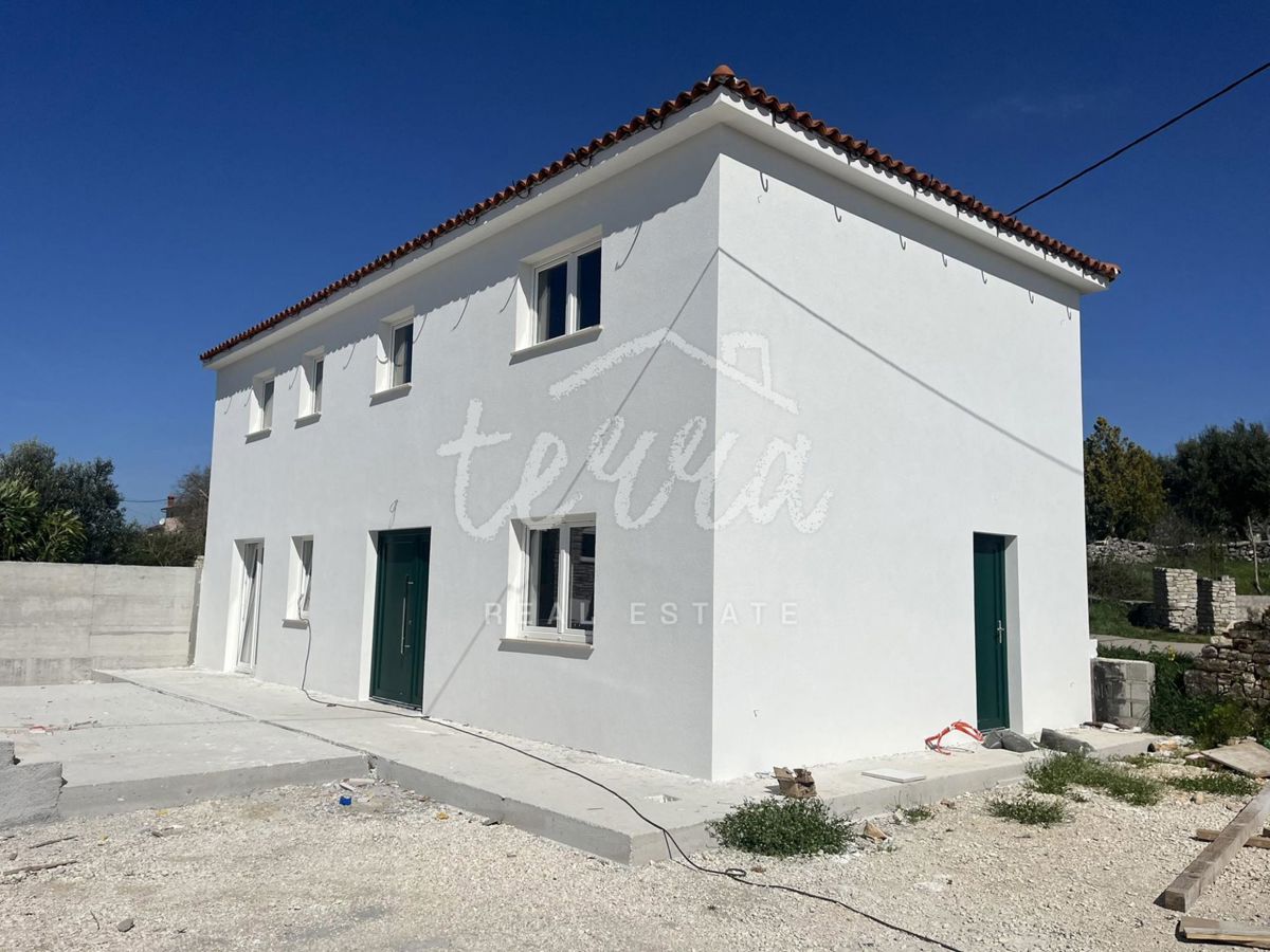 Haus Zu verkaufen - Istarska Kanfanar - foto 1/8