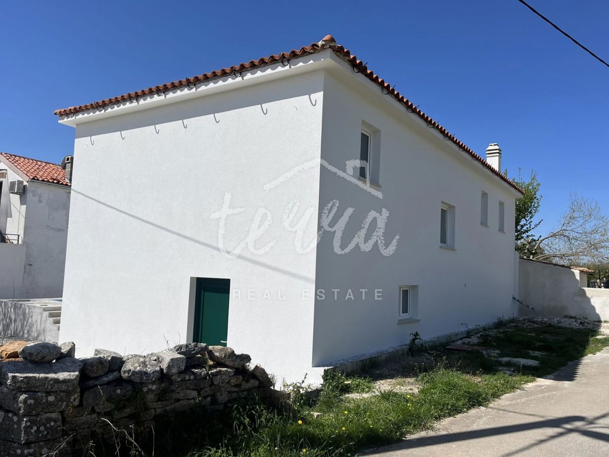 Haus Zu verkaufen - Istarska Kanfanar - foto 2/8