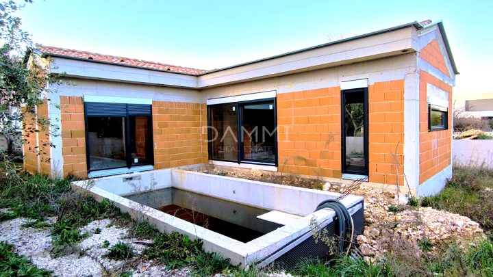 Kuća na prodaju 100 m² – Ližnjan