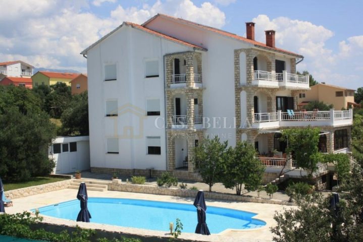 Apartma na predaj 400 m² – Rab