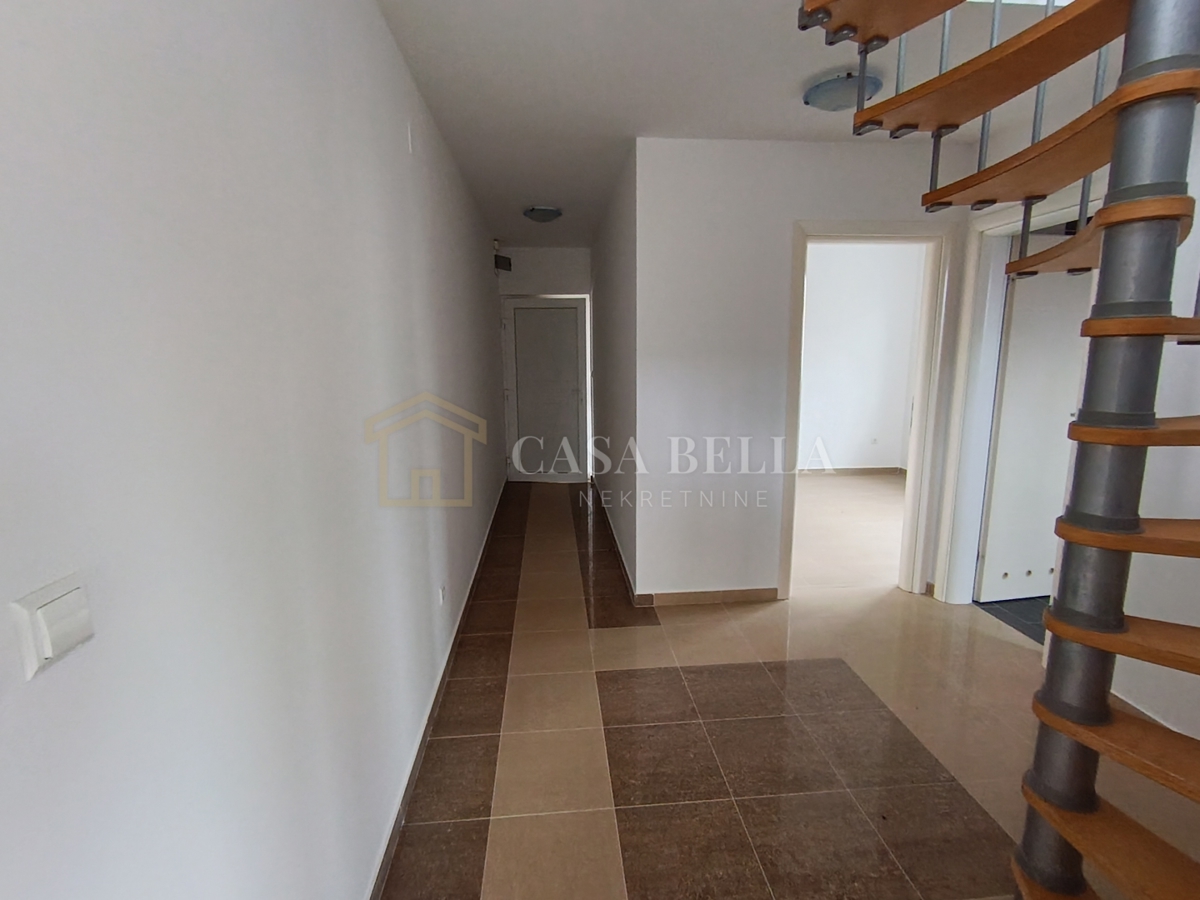 Appartement À vendre - PRIMORSKO-GORANSKA RAB