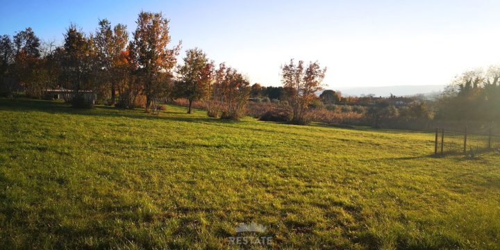 Pozemok na predaj 600 m² – Raša