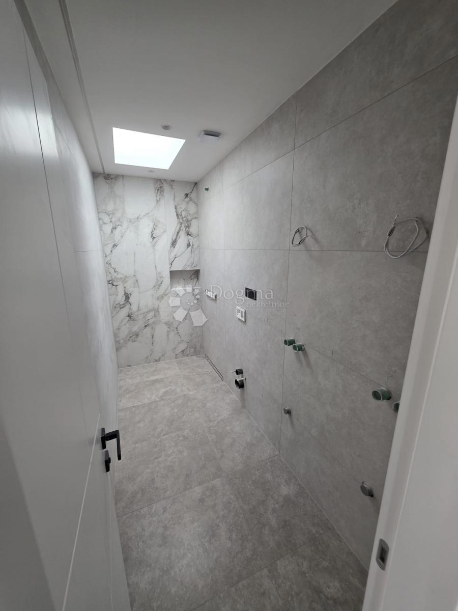 Appartement À vendre - SPLITSKO-DALMATINSKA KAŠTELA
