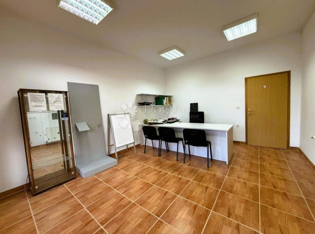 Lokal użytkowy do wynajęcia 30 m² – Trnovec Bartolovečki