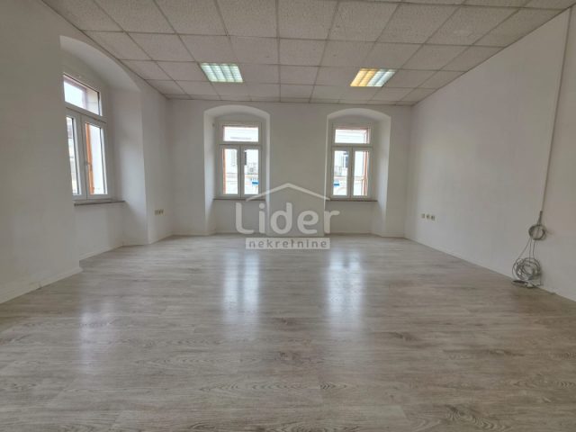 Commerciale da affittare 67 m² – Rijeka