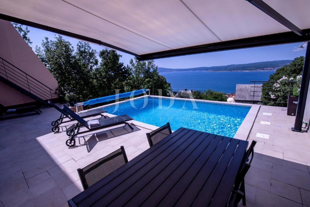 Casa In vendita - PRIMORSKO-GORANSKA CRIKVENICA