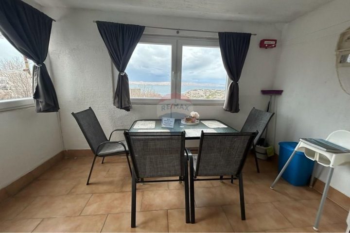 Flat for sale 36 m² – Karlobag