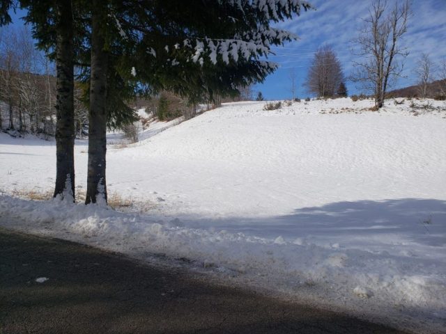 Terreno in vendita 1071 m² – Ravna Gora