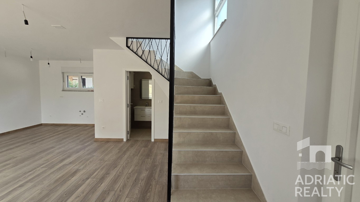 Flat For sale - ŠIBENSKO-KNINSKA VODICE