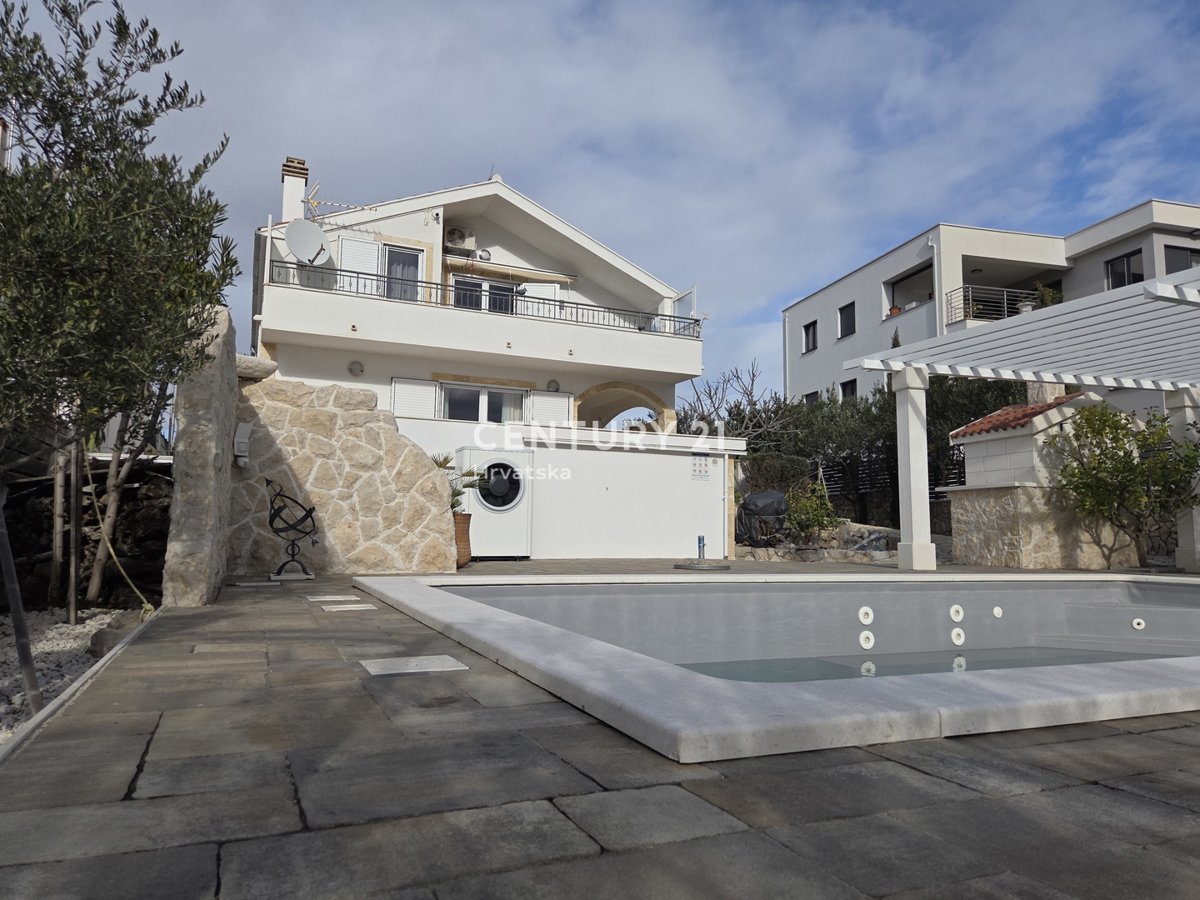 Haus Zu verkaufen - ŠIBENSKO-KNINSKA PRIMOŠTEN