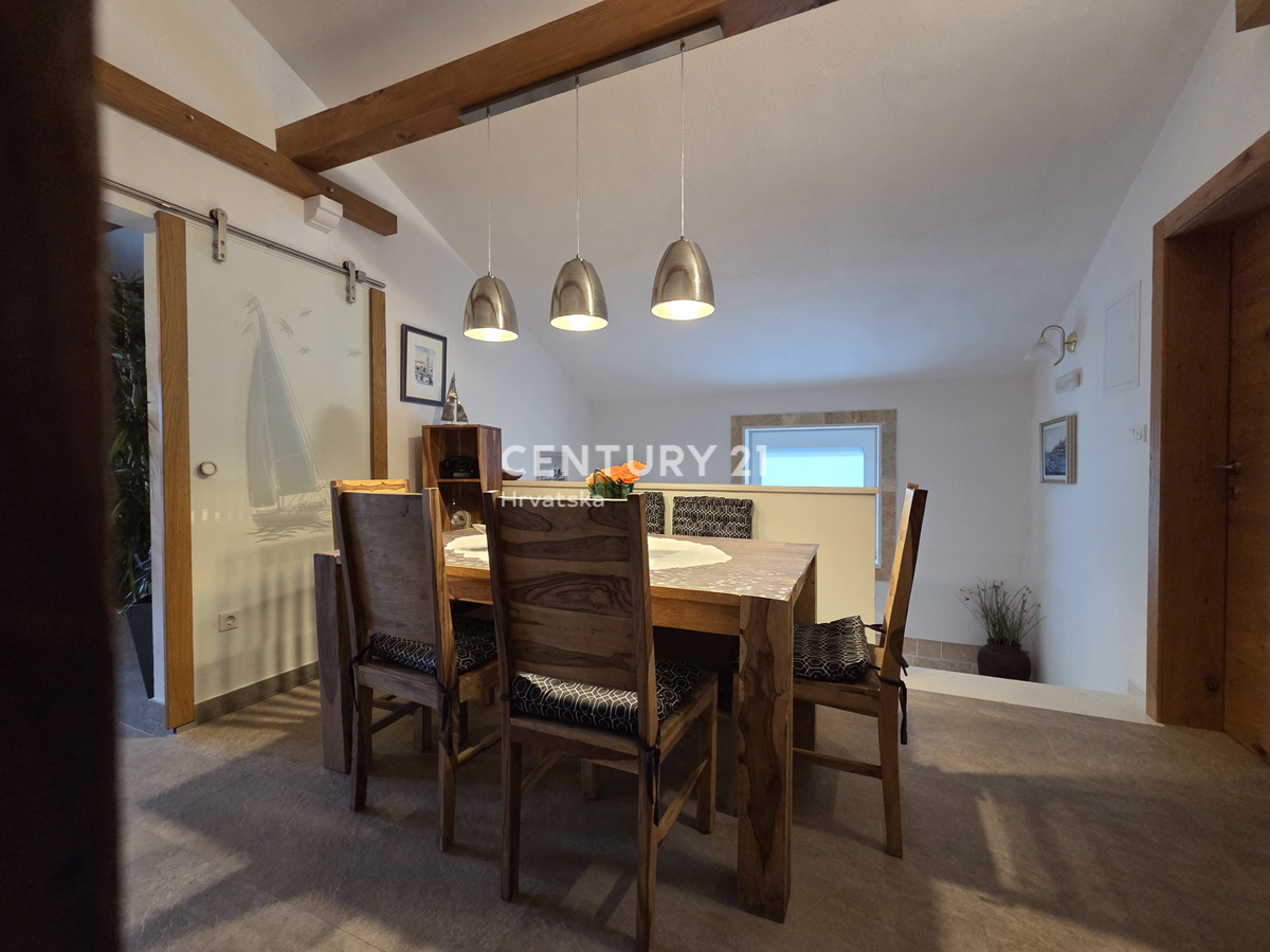 Haus Zu verkaufen - ŠIBENSKO-KNINSKA PRIMOŠTEN