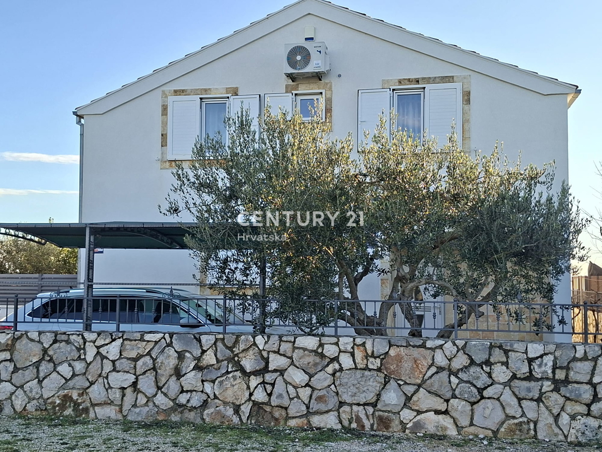 Haus Zu verkaufen - ŠIBENSKO-KNINSKA PRIMOŠTEN