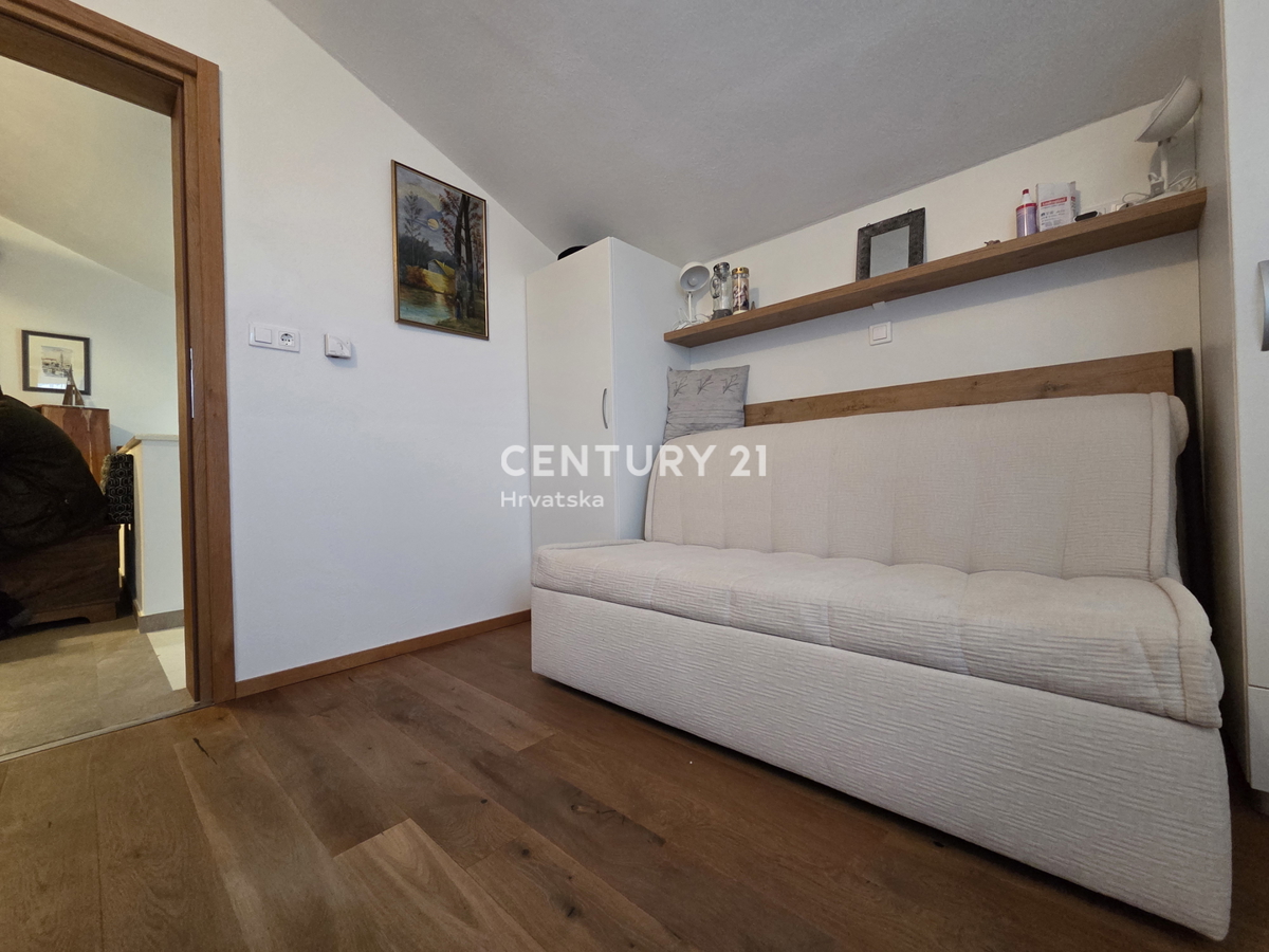 Haus Zu verkaufen - ŠIBENSKO-KNINSKA PRIMOŠTEN