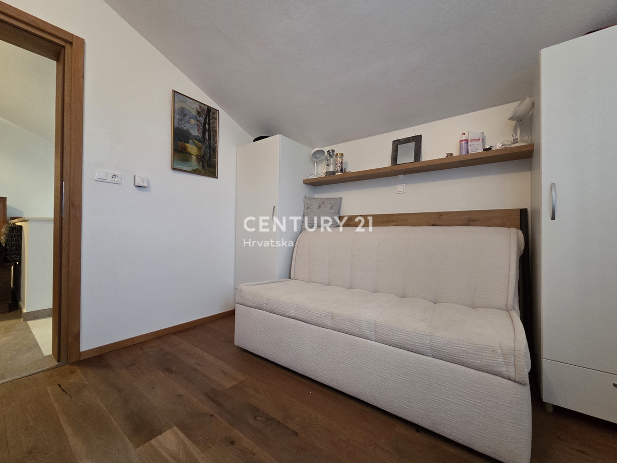 Haus Zu verkaufen - ŠIBENSKO-KNINSKA PRIMOŠTEN