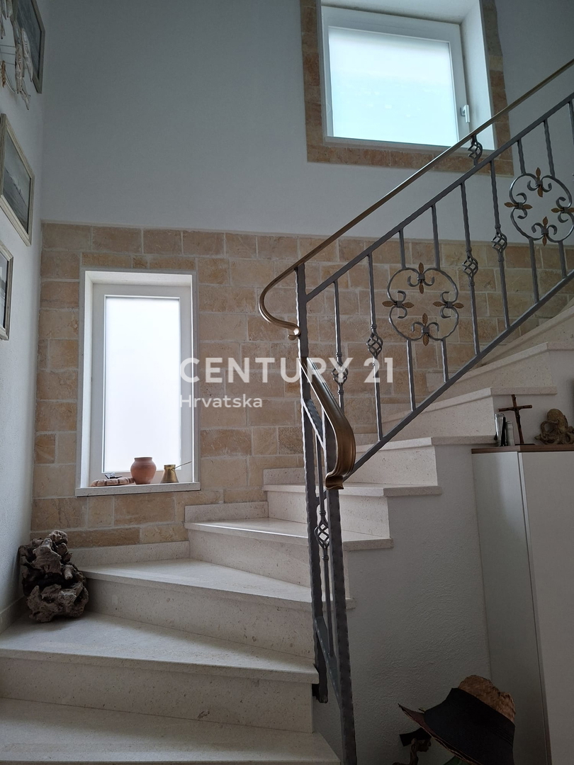 Haus Zu verkaufen - ŠIBENSKO-KNINSKA PRIMOŠTEN
