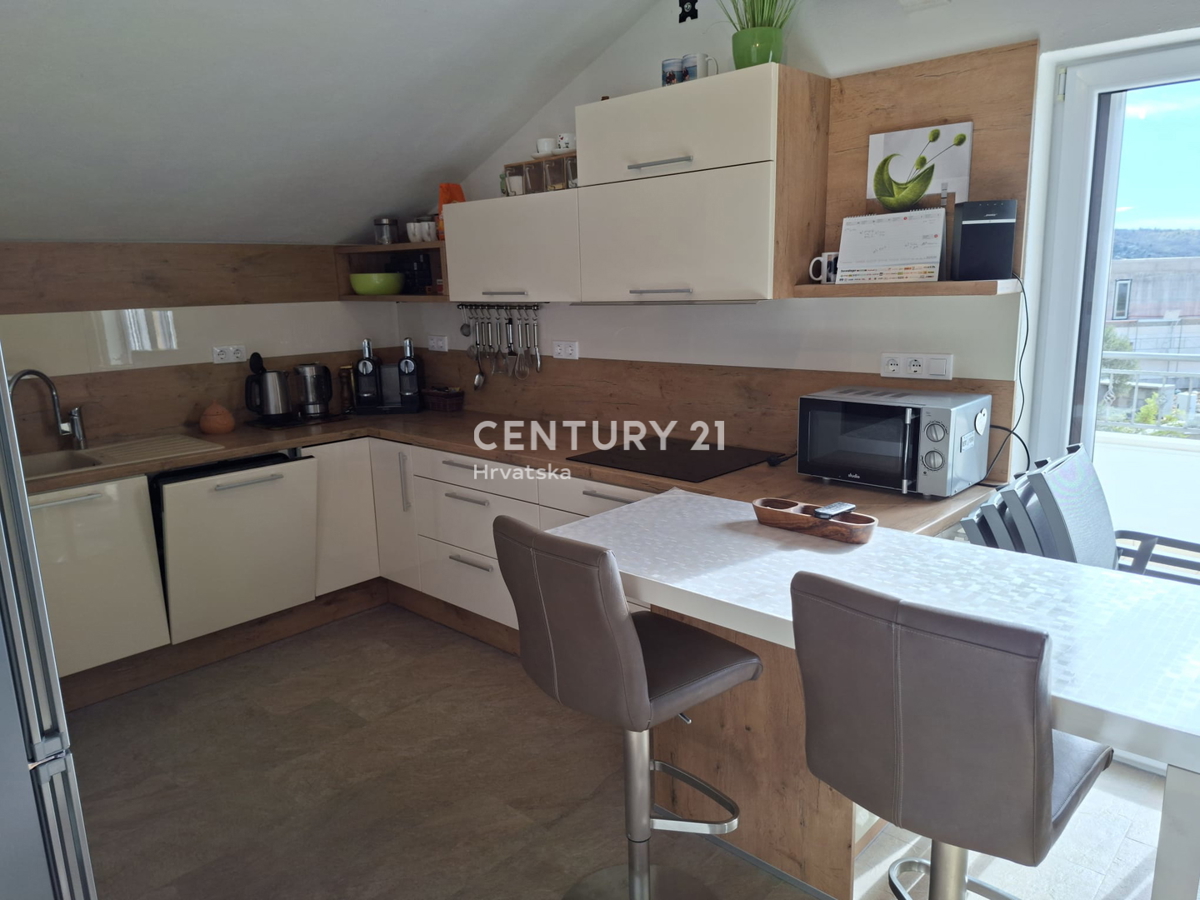 Haus Zu verkaufen - ŠIBENSKO-KNINSKA PRIMOŠTEN