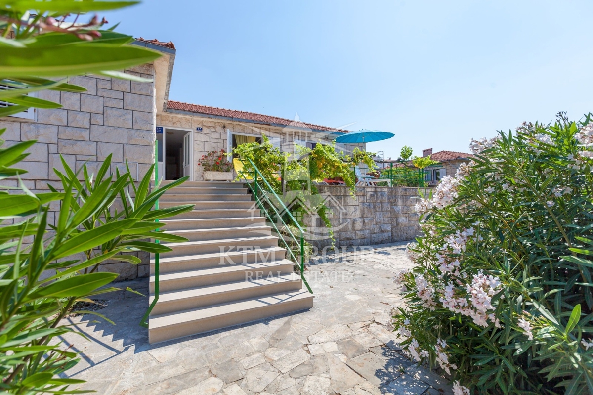 House For sale - SPLITSKO-DALMATINSKA BRAČ