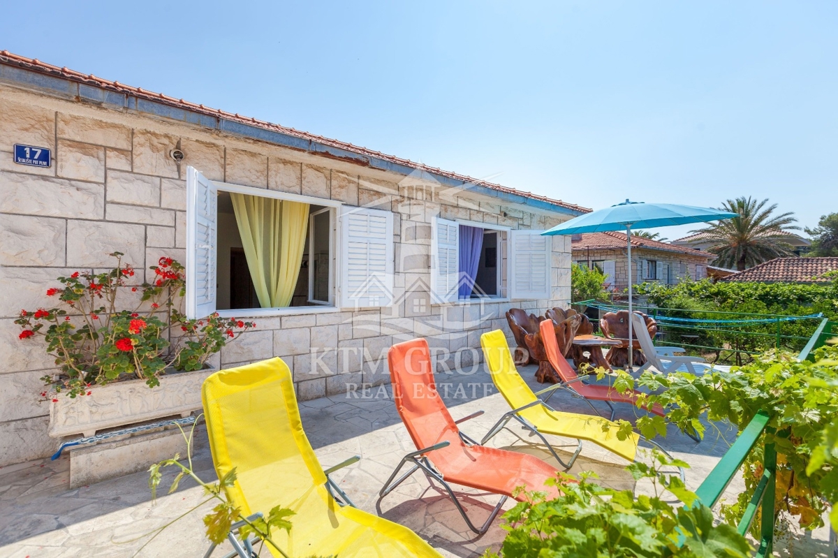 House For sale - SPLITSKO-DALMATINSKA BRAČ