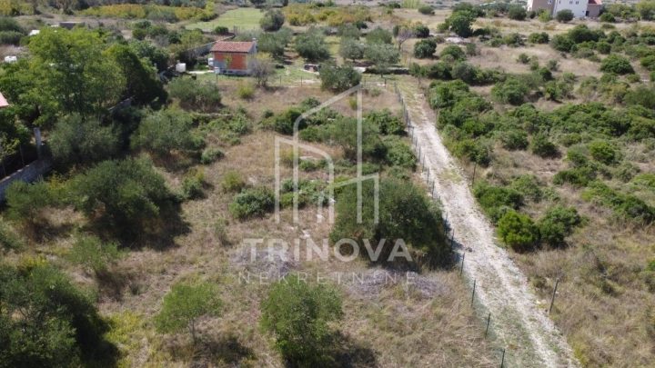 Land for sale 1609 m² – Zadar