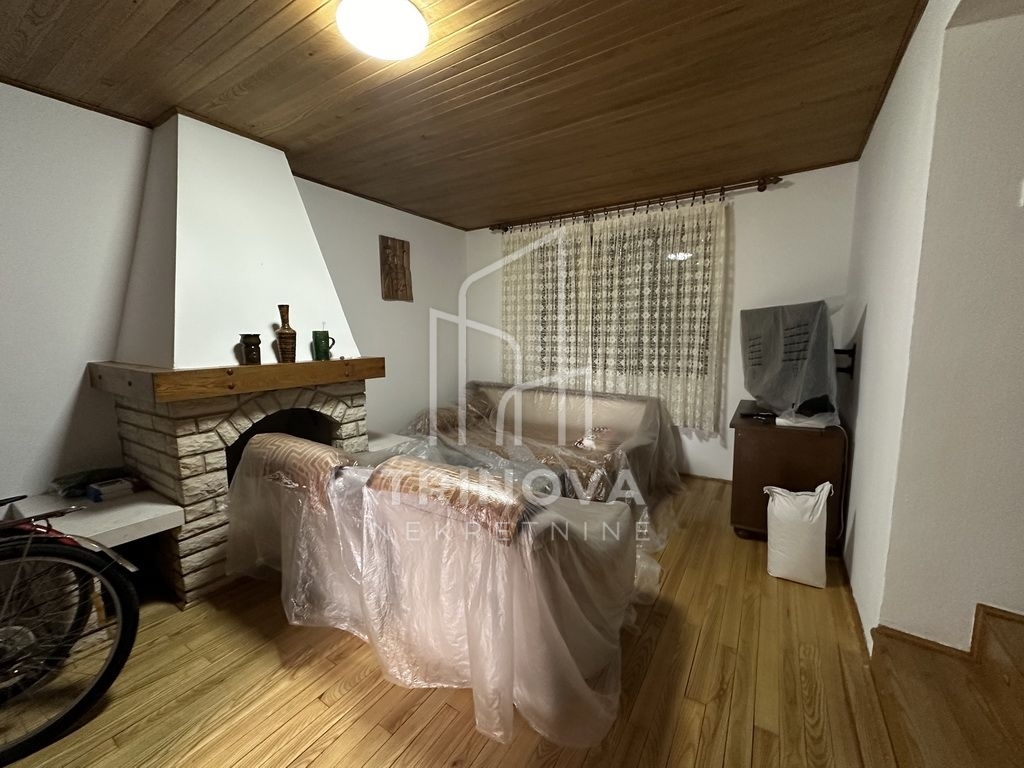 Dům K pronájmu - ZADARSKA SUKOŠAN
