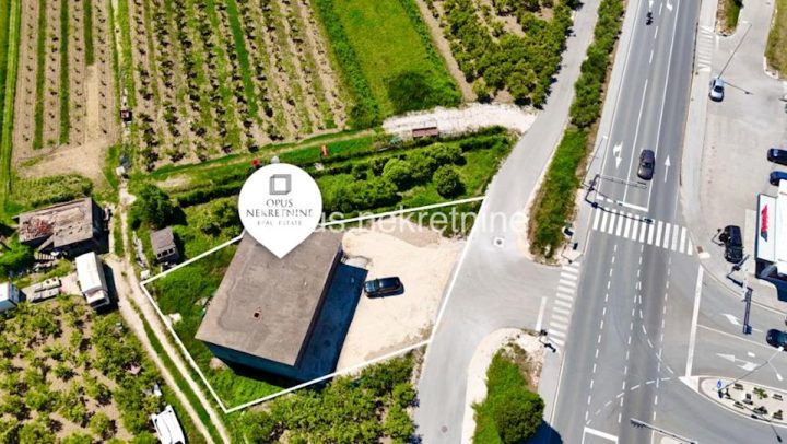 Maison à vendre 300 m² – Opuzen