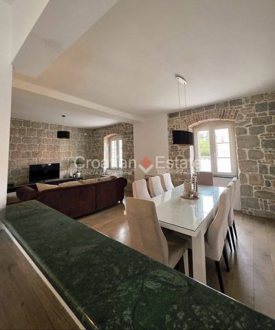 Apartmán na prenájom 75 m² – Split