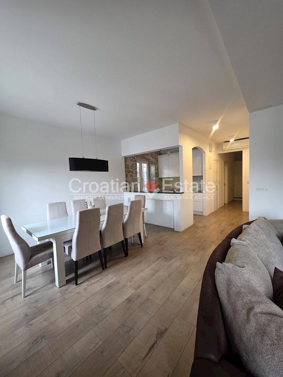 Flat For rent - SPLITSKO-DALMATINSKA SPLIT
