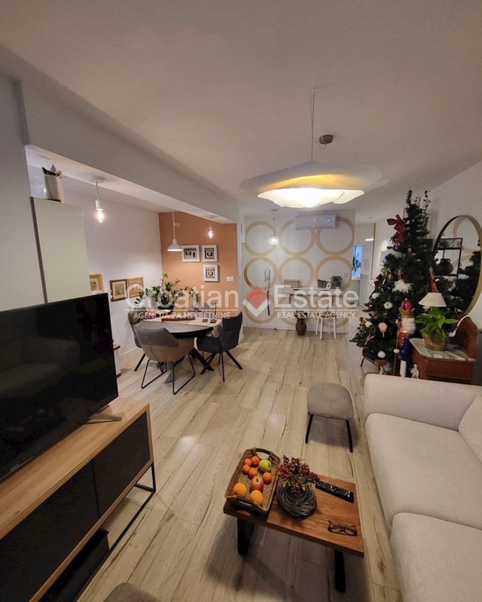Flat For sale - SPLITSKO-DALMATINSKA SPLIT