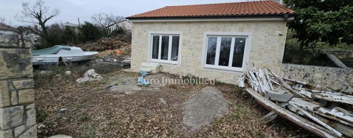 Locaux commerciaux à louer 80 m² – Kostrena