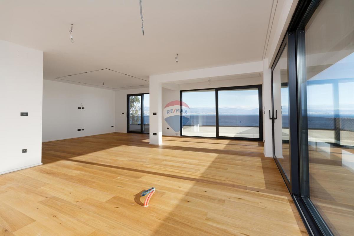 Flat For sale - PRIMORSKO-GORANSKA LOVRAN