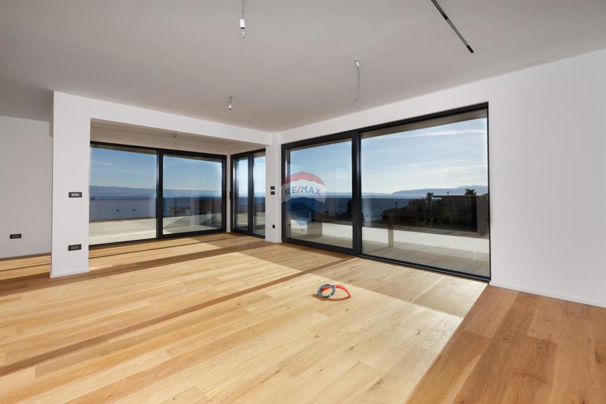Flat For sale - PRIMORSKO-GORANSKA LOVRAN