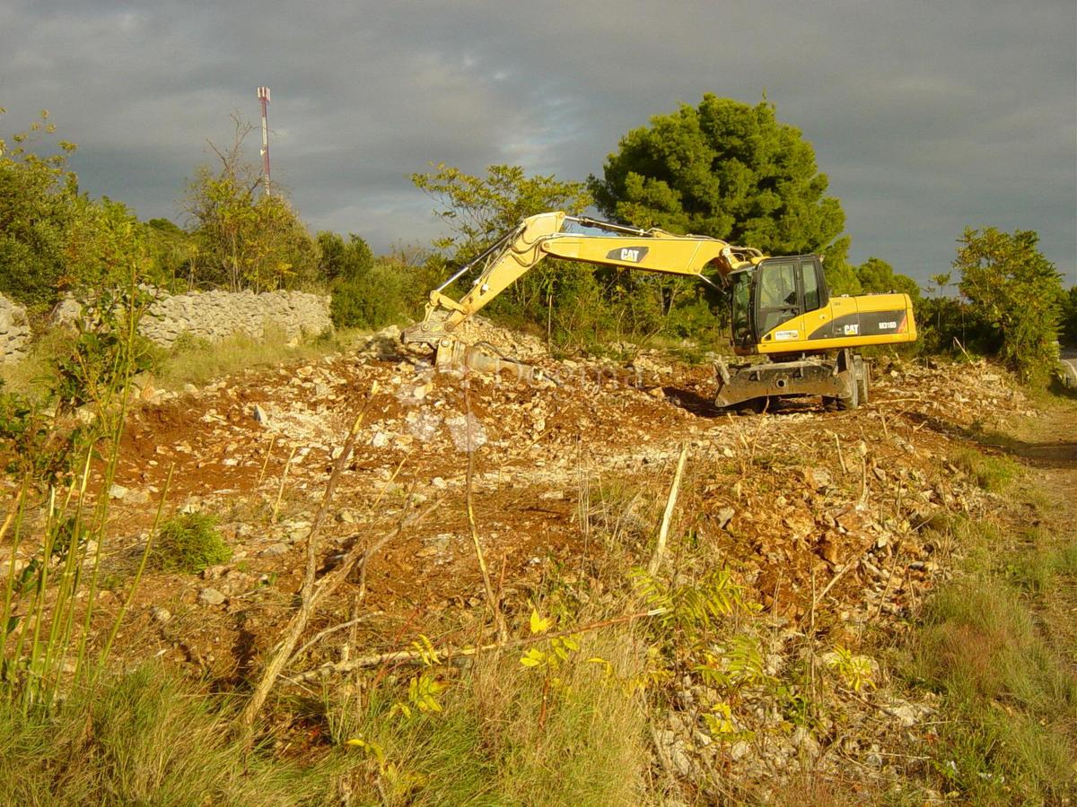 Land For sale - SPLITSKO-DALMATINSKA ŠOLTA