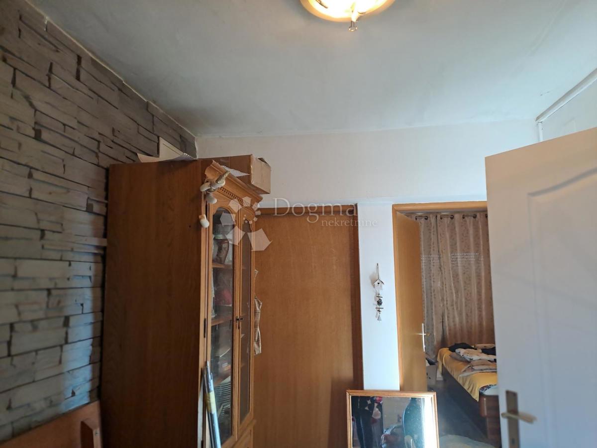 Maison À vendre - SISAČKO-MOSLAVAČKA GVOZD
