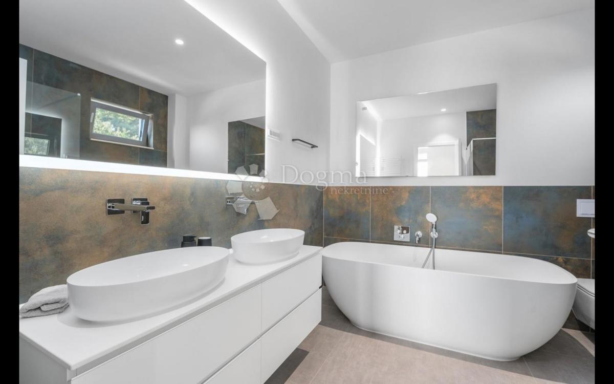 Haus Zu verkaufen - SPLITSKO-DALMATINSKA SEGET