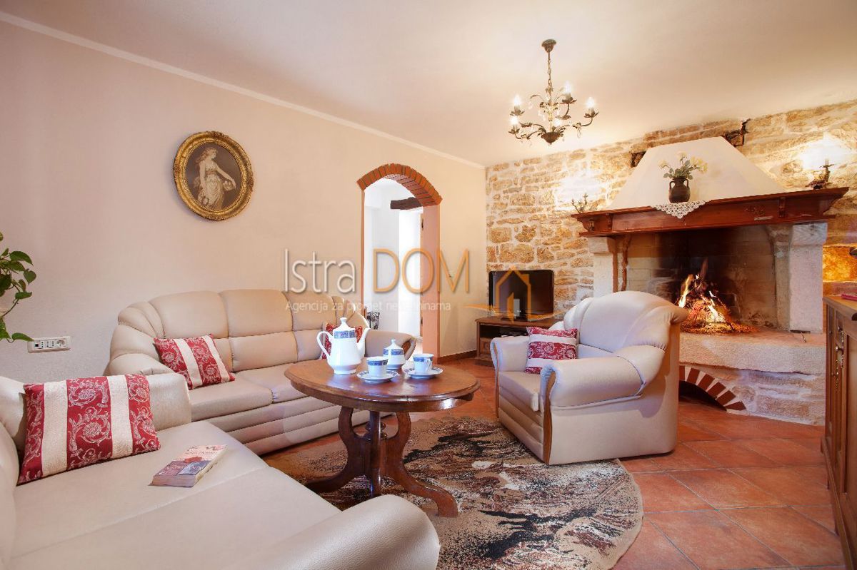 Haus Zu verkaufen - Istarska Marčana - foto 1/12