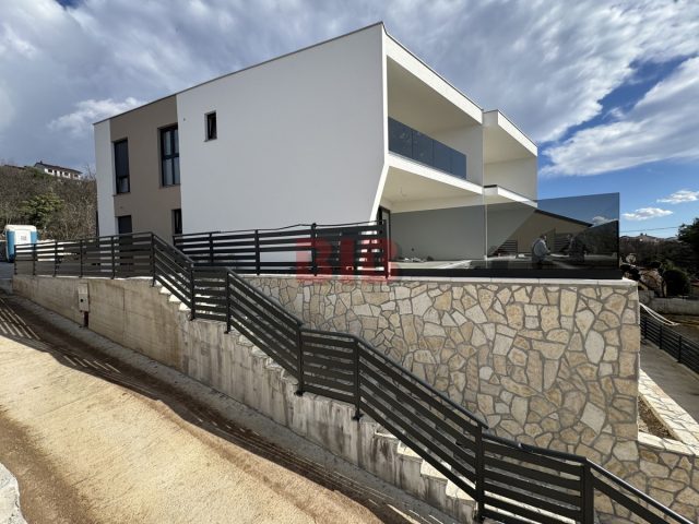 Hiša na predaj 270 m² – Crikvenica