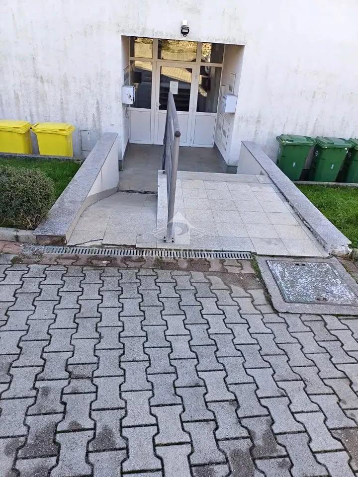 Commerciale Da affittare - PRIMORSKO-GORANSKA VIŠKOVO