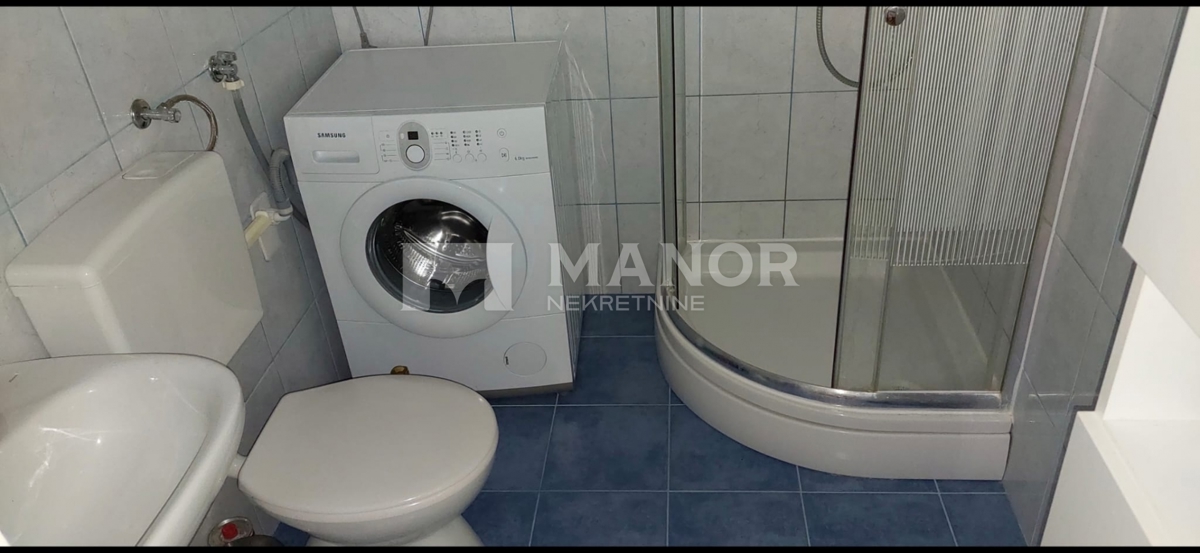 Appartement À vendre - LIČKO-SENJSKA SENJ