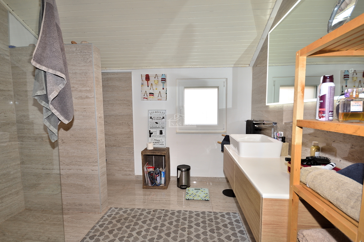 Flat For sale - ŠIBENSKO-KNINSKA VODICE