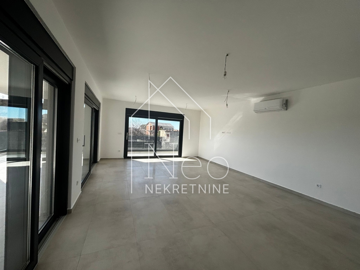 Flat For sale - ŠIBENSKO-KNINSKA TRIBUNJ