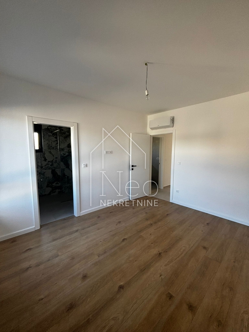 Flat For sale - ŠIBENSKO-KNINSKA TRIBUNJ