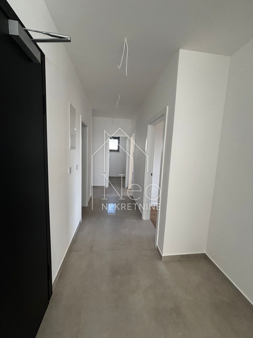 Flat For sale - ŠIBENSKO-KNINSKA TRIBUNJ