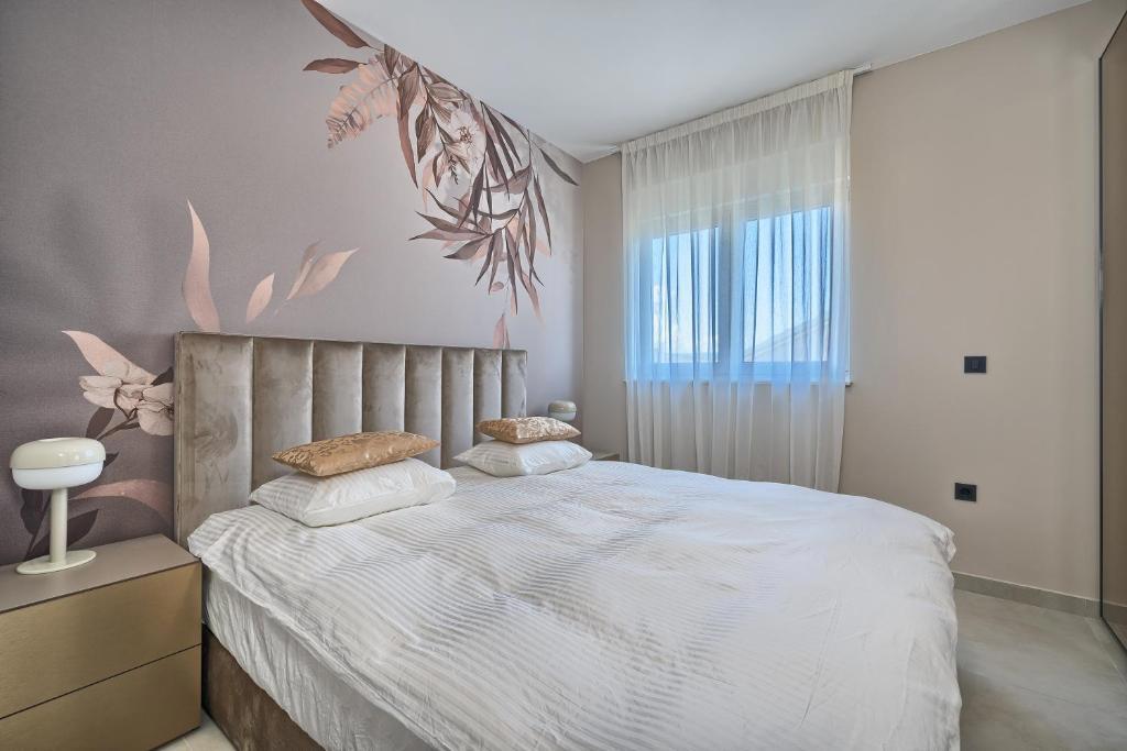 Flat For sale - ŠIBENSKO-KNINSKA PRIMOŠTEN