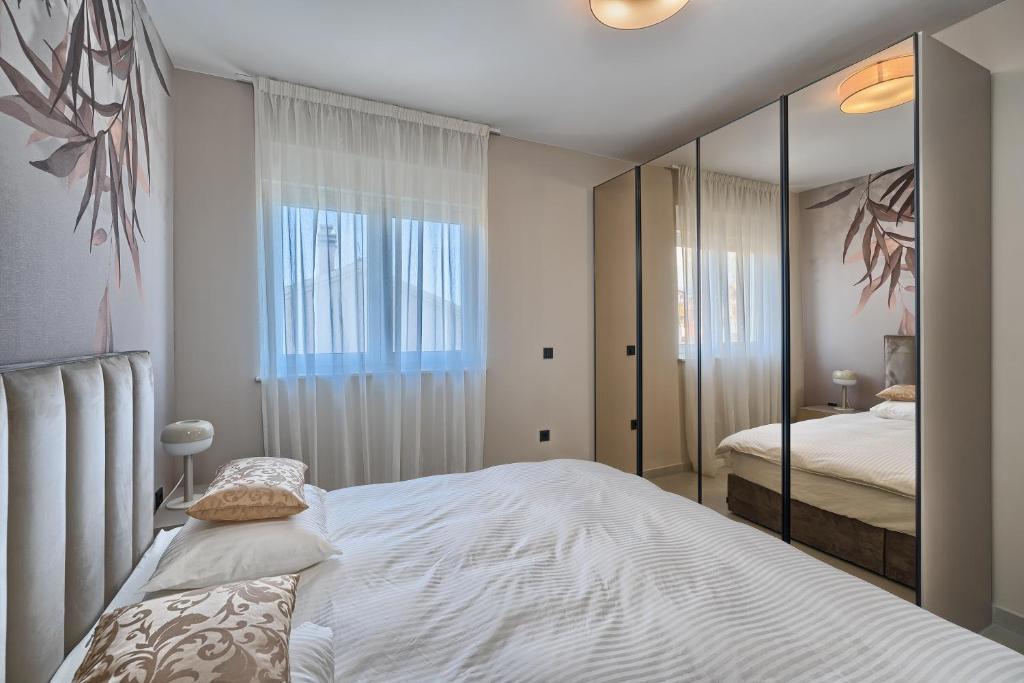 Flat For sale - ŠIBENSKO-KNINSKA PRIMOŠTEN