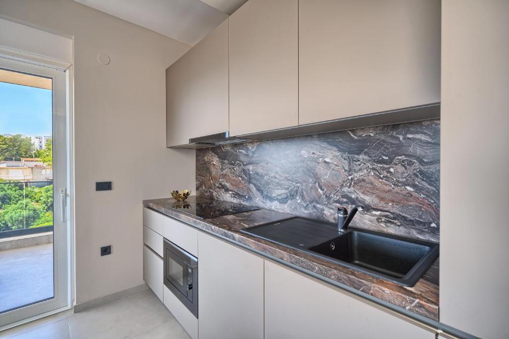 Flat For sale - ŠIBENSKO-KNINSKA PRIMOŠTEN