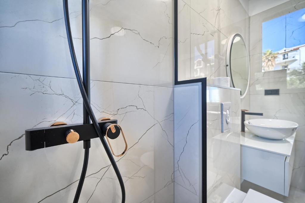 Flat For sale - ŠIBENSKO-KNINSKA PRIMOŠTEN
